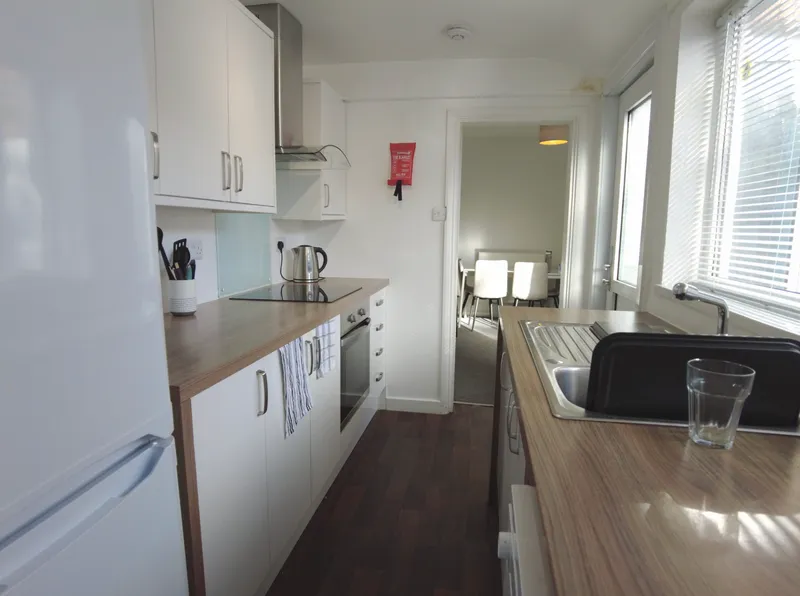 Spacious 3 Bed House // AUG 2026 - Thumbnail 25